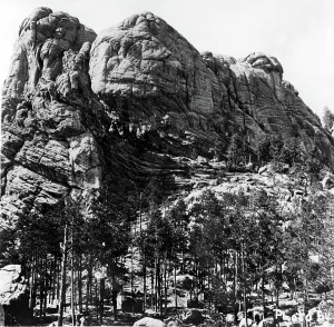 Locales Prints: RUSHMORE MOUNTAIN-The mountain before the sculptured faces of Washington