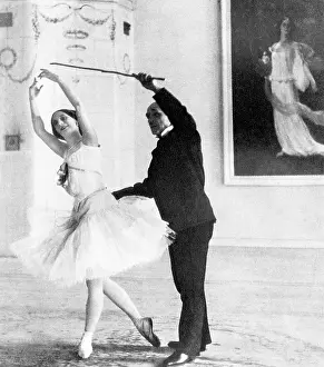 Russia Prints: Russian ballet dancer Anna Pavlova (left)