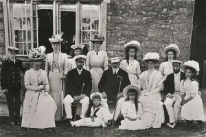 Sunlightportrait Prints: The Russian imperial family visiting the British royal family