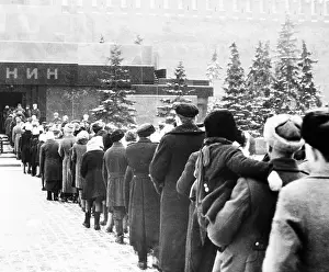 Mummy Prints: Russians outside the Lenin mausoleum on the 25th anniversary of the revolutionary leader's death