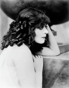 Bara Prints: SALOME, Theda Bara, 1918, TM and Copyright 20th Century-Fox Film Corp. All Rights Reserved