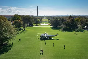 National Mall Prints: Scenic overview of the South Lawn and the Washington Monument on the National Mall