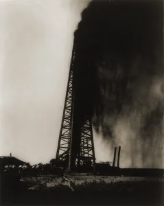 Extraction Prints: Seay-Carnfill gusher, Richland, Texas, photographer on September 5, 1922