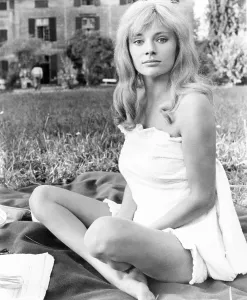 Images Dated 20th January 2015: SECRET WORLD, Jacqueline Bisset