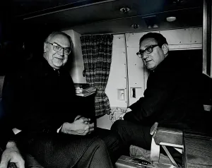Kissinger Prints: Secretary of State Henry Kissinger and Soviet Ambassador Anatoly Dobrynin meeting on a helicopter