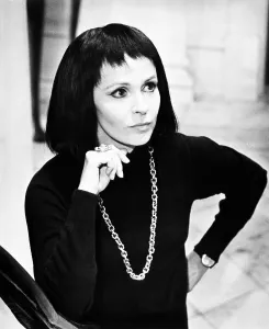 Bloom Prints: A SEVERED HEAD, Claire Bloom, 1970