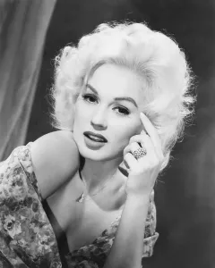 Images Dated 17th December 2013: SEX KITTENS GO TO COLLEGE, Mamie Van Doren, 1960