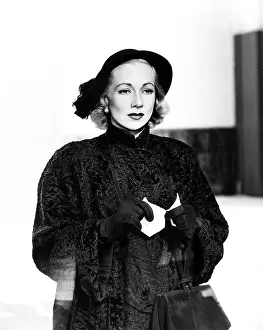 Jsx 62 Prints: SHADOW ON THE WALL, Ann Sothern, 1950