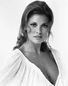Peasant Blouse Prints: THE LAST OF SHEILA, Raquel Welch, 1973