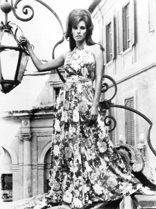 Welch Prints: SHOOT LOUD, LOUDER... I DON'T UNDERSTAND, Raquel Welch, 1966