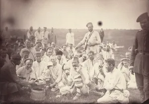 Convict Prints: Siberia, Siberian convicts taking lunch by the roadside, photograph, 1885-1886
