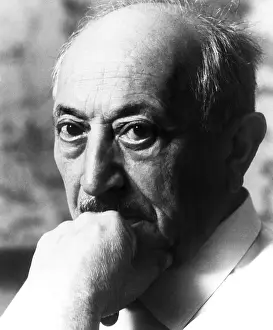 2005 Obits Prints: Simon Wiesenthal, (no date). Courtesy: CSU Archives / Everett Collection