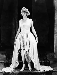 Griffith Prints: SINGLE WIVES, Corinne Griffith, 1924