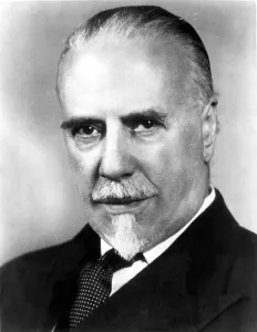 2000 Prints: Sir Thomas Beecham, conductor, circa 1950. Courtesy: CSU Archives / Everett Collection