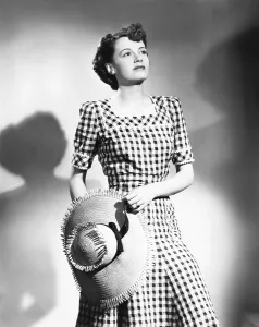 Gingham Prints: THEY WERE SISTERS, Phyllis Calvert, 1945