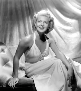 Curtains Prints: SLIGHTLY DANGEROUS, Lana Turner, 1943