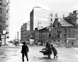 Depression Prints: Slums in New York City. October 27, 1937. CSU Archives/ Courtesy Everett Collection