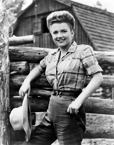 Images Dated 30th April 2014: SMOKY, Anne Baxter, 1946, 20th Century Fox, TM & Copyright/Courtesy: Everett Collection