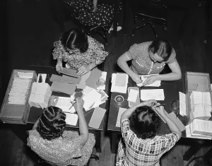 Records Prints: Social Security clerks work in teams