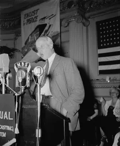 Lcgr1305 Prints: Socialist Norman Thomas speaks at peace rally. Washington, D.C. June 8, 1940