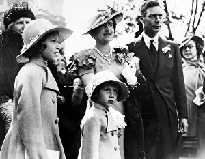Royal Family Prints: The soon to be Royal Family in 1936, prior to King Edward's abdication of the throne