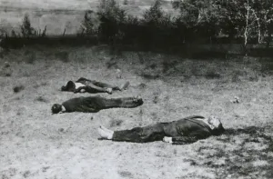 Lcgr1406 Prints: Soviet partisans shot dead by German soldiers during German invasion of Russia in Summer 1941