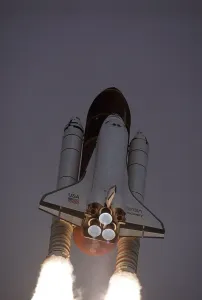 Nasa Prints: Space Shuttle Discovery launched with Hubble Space Telescope in its cargo bay