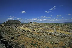 Collapse Prints: SPAIN. Garray. View of the Celtiberian-Roman archaeological site