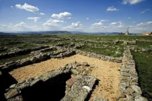 Collapse Prints: SPAIN. Garray. View of the Celtiberian-Roman archaeological site