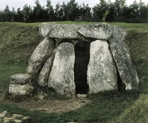 Neolithic Prints: SPAIN. San Milln. Eguilaz. Dolmen of Aizkomendi