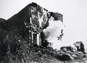 Collapse Prints: Spanish Civil War (1936-1939). Explosion