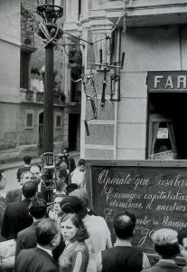 Spanisheurope Prints: Spanish Civil War (1936-1939). Instruments of torture found in the prison of Barcelona