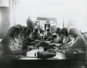 Red Cross Prints: Spanish Flu Epidemic 1918-1919 in America