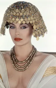 1980s Movies Prints: SPHINX, Lesley-Anne Down, 1981, (c) Warner Brothers/courtesy Everett Collection