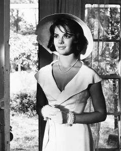 White Gloves Prints: SPLENDOR IN THE GRASS, Natalie Wood, 1962