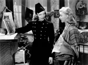 Images Dated 14th October 2013: STAGE DOOR, from left, Katharine Hepburn, Ginger Rogers, 1937