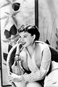 Images Dated 9th October 2014: A STAR IS BORN, Judy Garland, 1954