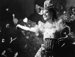 Images Dated 13th December 2013: STAR!, Julie Andrews, 1968, TM & Copyright 20th Century Fox Film Corp