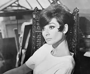 Movpor9 Prints: HOW TO STEAL A MILLION, Audrey Hepburn