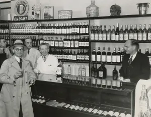 Bars Prints: A well stocked Los Angeles liquor store awaits Prohibition's repeal
