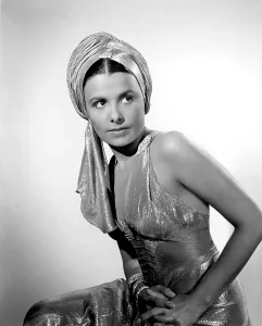 Turban Prints: STORMY WEATHER, Lena Horne, 1943. 20th Century Fox/courtesy Everett Collection