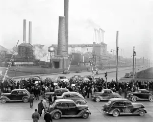 Picketing Prints: Strikers at the Ford Motor Company factory
