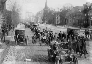 19th Amendment Prints: Suffrage hikers on way to Washington walking through Newark