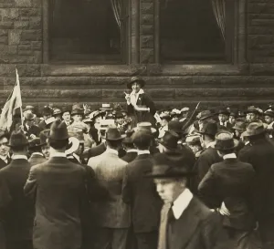 19th Amendment Prints: Suffragist Mabel Vernon speaking to large crowd of men an Open-Air Meeting in Chicago
