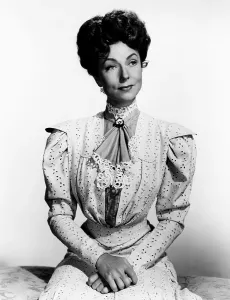 Images Dated 2nd June 2015: SUMMER HOLIDAY, Agnes Moorehead, 1948