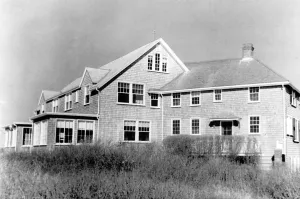 Images Dated 4th April 2007: The summer home of President John F