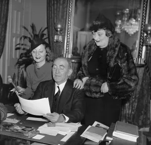 Movie Stars Prints: Tallulah Bankhead (left) with her parents