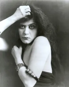 Eyeliner Prints: Theda Bara in SIN, 1915