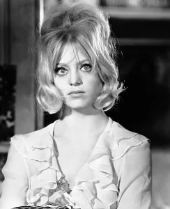 1970s Hairstyles Prints: THERE'S A GIRL IN MY SOUP, Goldie Hawn, 1970