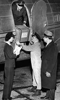 Penicillin Prints: A hundred thousand dollar shipment of penicillin arrives in Chicago